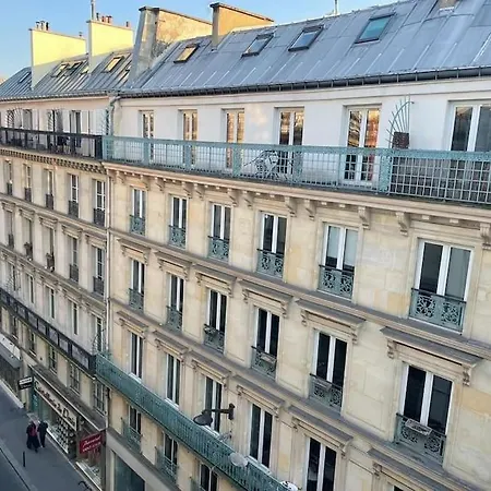 Joli Boheme Sous Les Toits De Paris