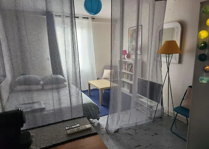 Joli Boheme Sous Les Toits De